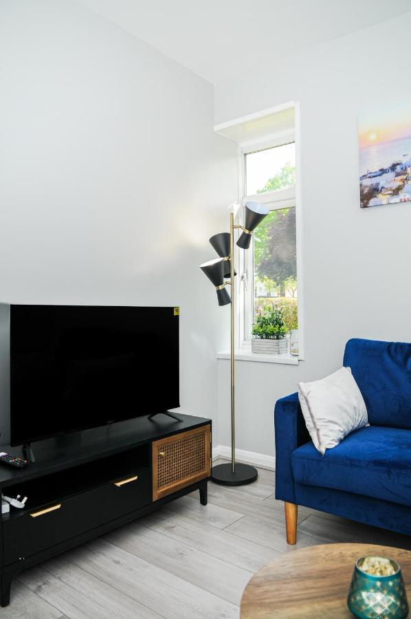 Greater London, 1 Bed London Flat, Parking, Nr Metro Stations, 15Mins To London Διαμέρισμα Εξωτερικό φωτογραφία