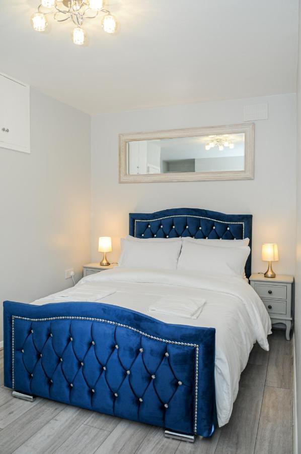 Greater London, 1 Bed London Flat, Parking, Nr Metro Stations, 15Mins To London Διαμέρισμα Εξωτερικό φωτογραφία